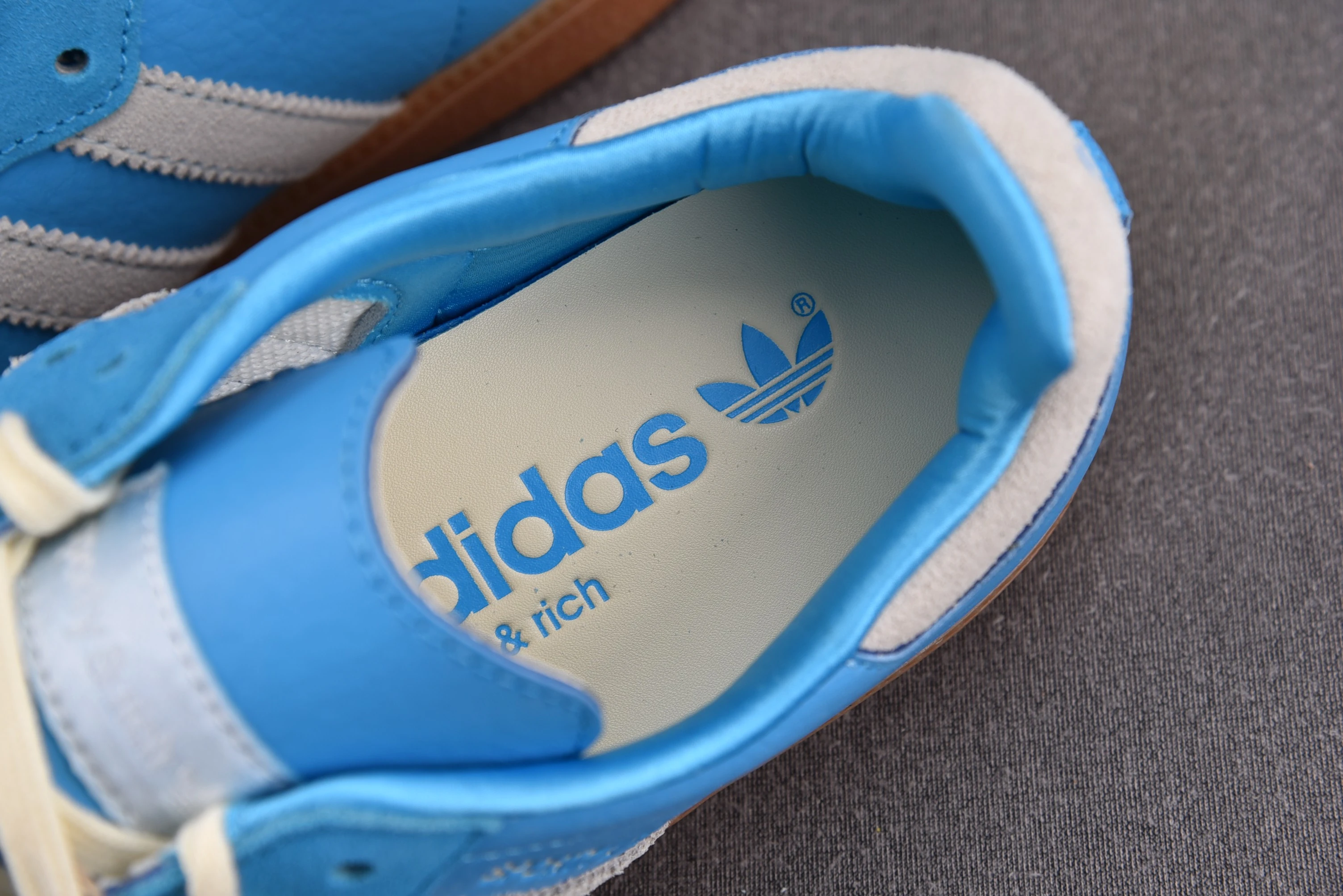 adidas Samba OG Sporty & Rich Blue Rush