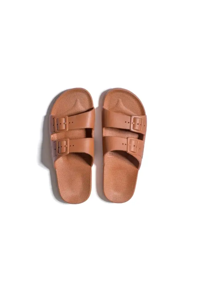 Freedom Moses - Slides - Toffee