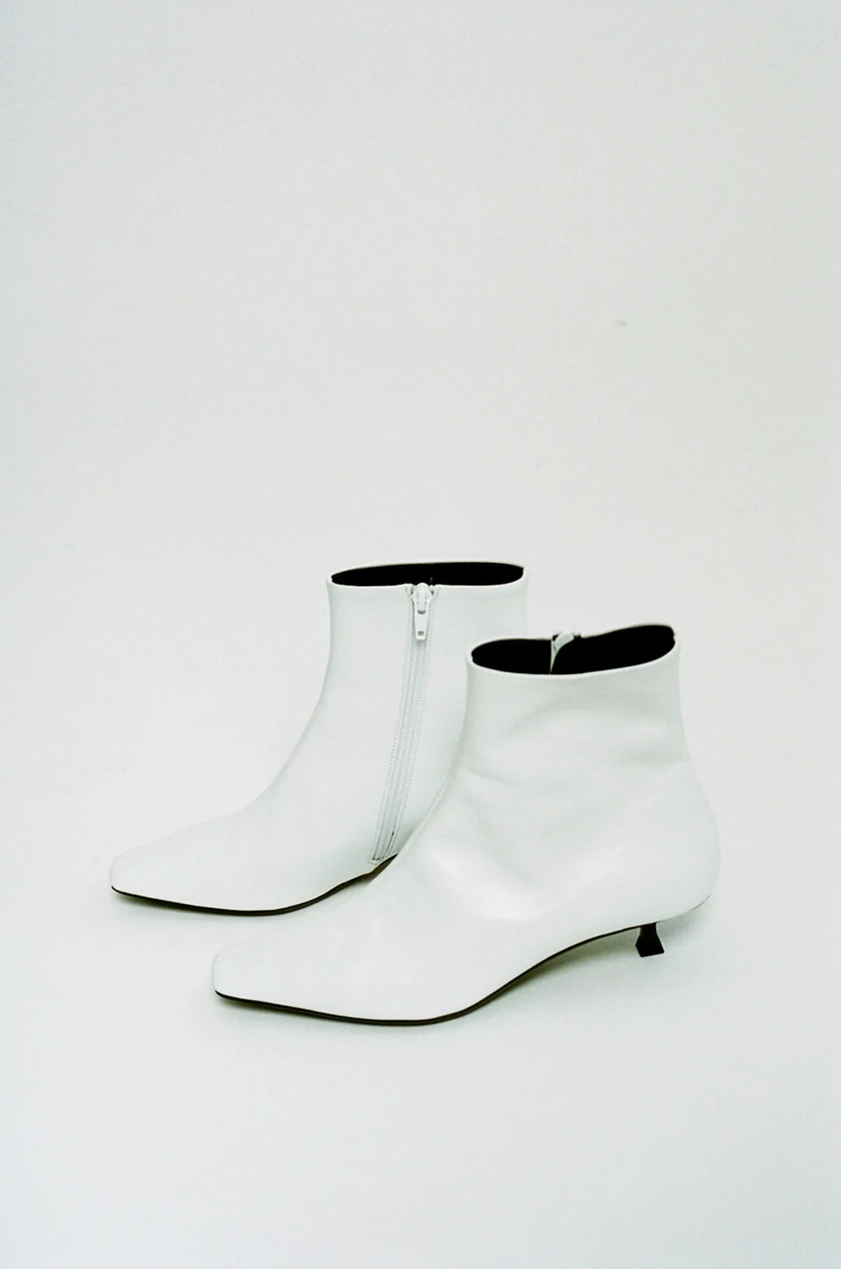 Laura Ankle Boots - White