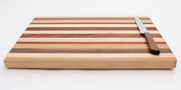 Medium Cutting Board with Stripes in Maple - Size 10x13