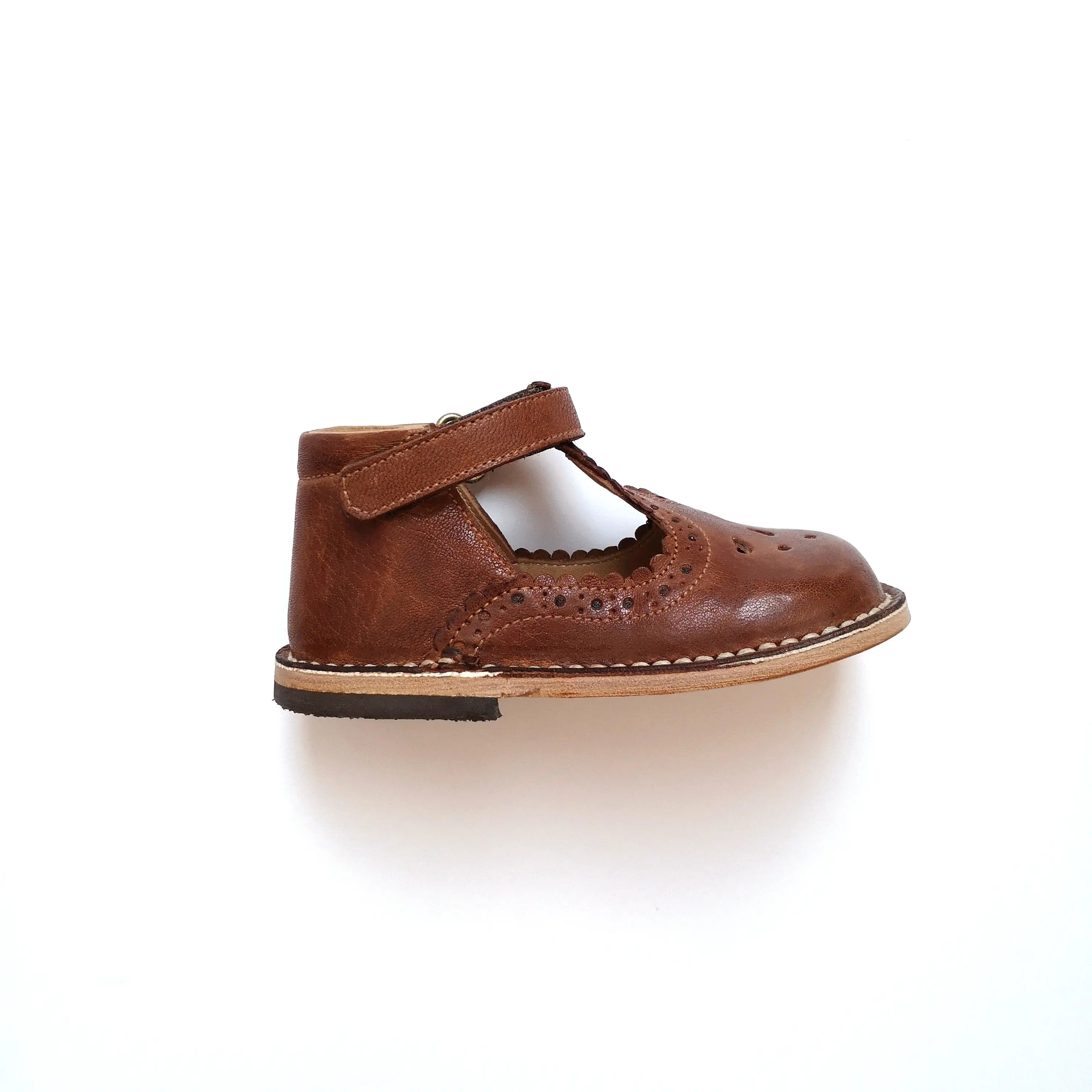 T-bar with scallop lace Trapper cuoio- high cut (in-stock)